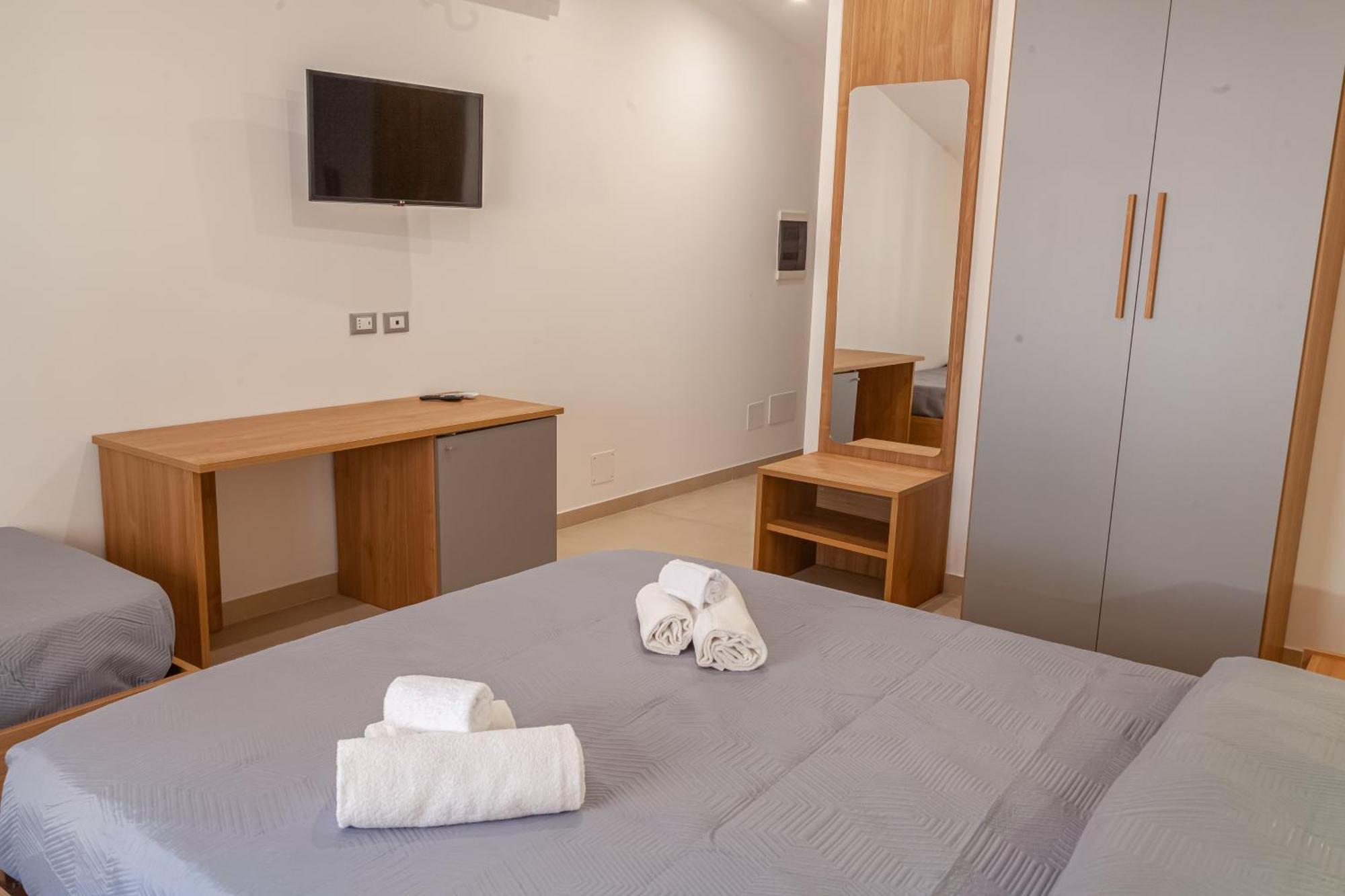 Isgro Rooms Марсала Екстериор снимка