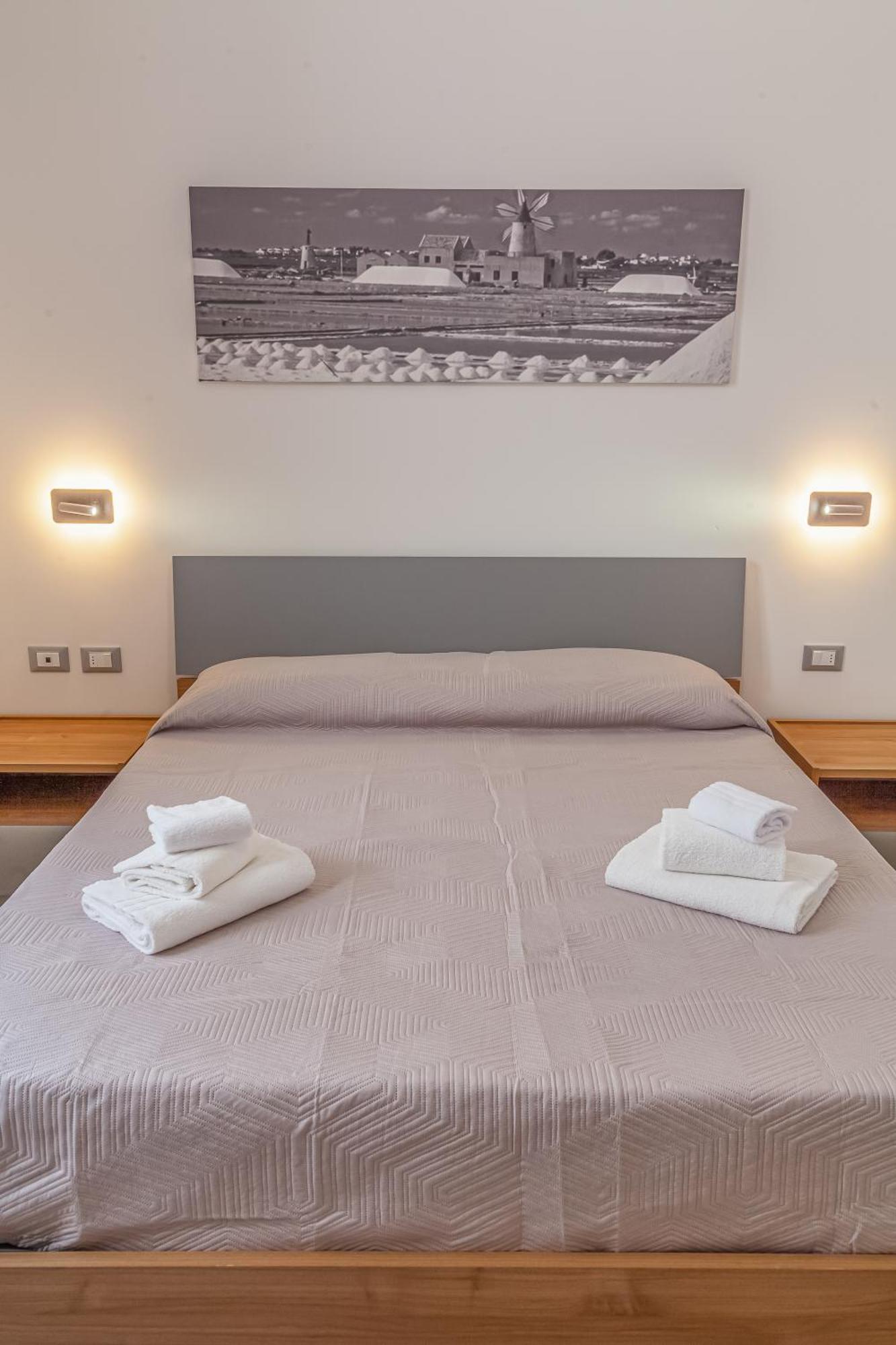 Isgro Rooms Марсала Екстериор снимка